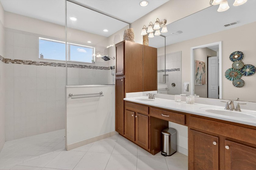 Welcome to resort style living at its finest. This beautiful 3BR - photo 16