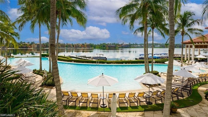 A refined take on lakefront living, this beautifully updated - photo 4