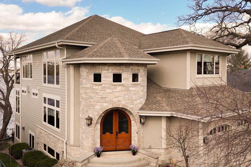 Custom-built with exceptional craftsmanship and finishes - photo 2