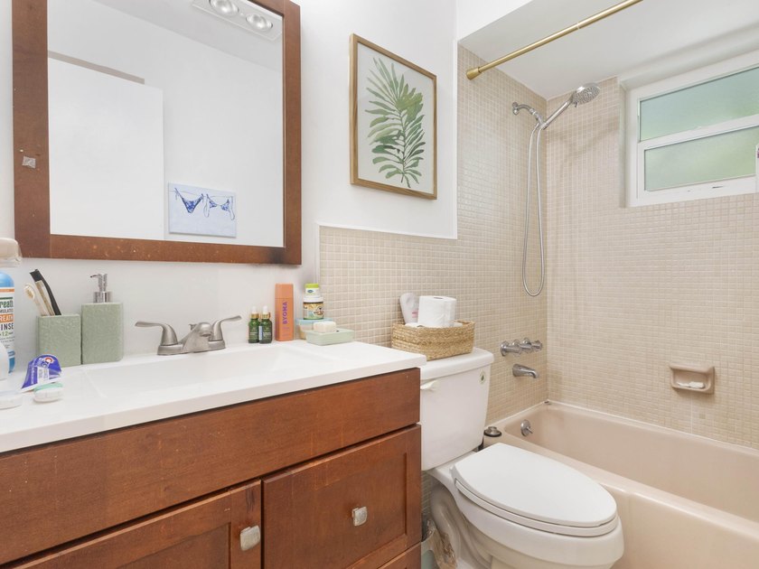 THE HOTTEST DUPLEX OPPORTUNITY IN OAKLAND PARK - WALK TO FUNKY - photo 14