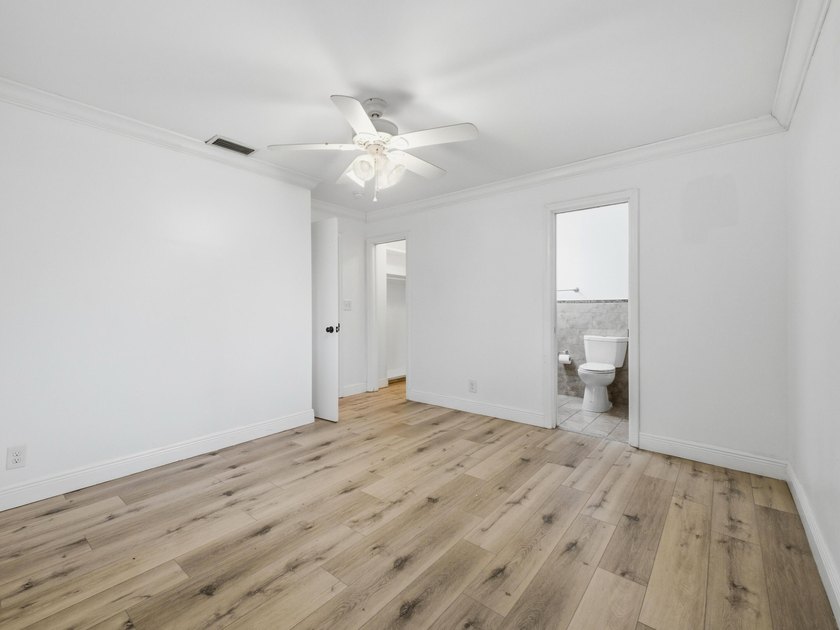 THE HOTTEST DUPLEX OPPORTUNITY IN OAKLAND PARK - WALK TO FUNKY - photo 29