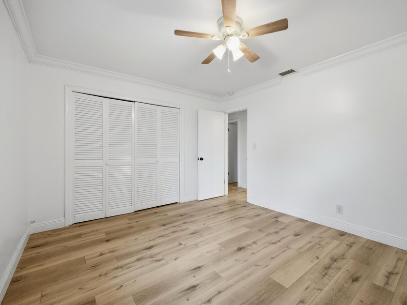 THE HOTTEST DUPLEX OPPORTUNITY IN OAKLAND PARK - WALK TO FUNKY - photo 32