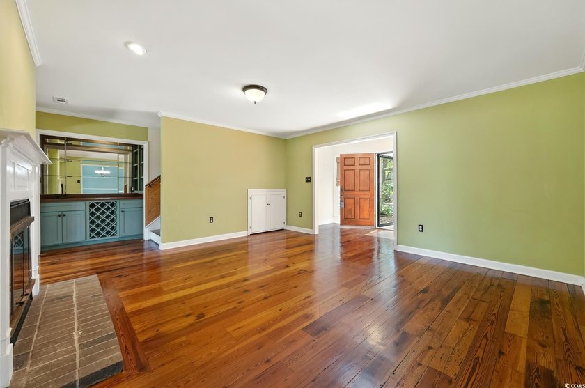 PRICE REDUCED !!! *Luxury Living on the Links* with an elegant - photo 9