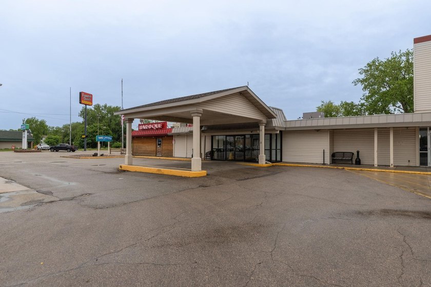 Outstanding opportunity for a centrally located Rochester, MN - photo 16