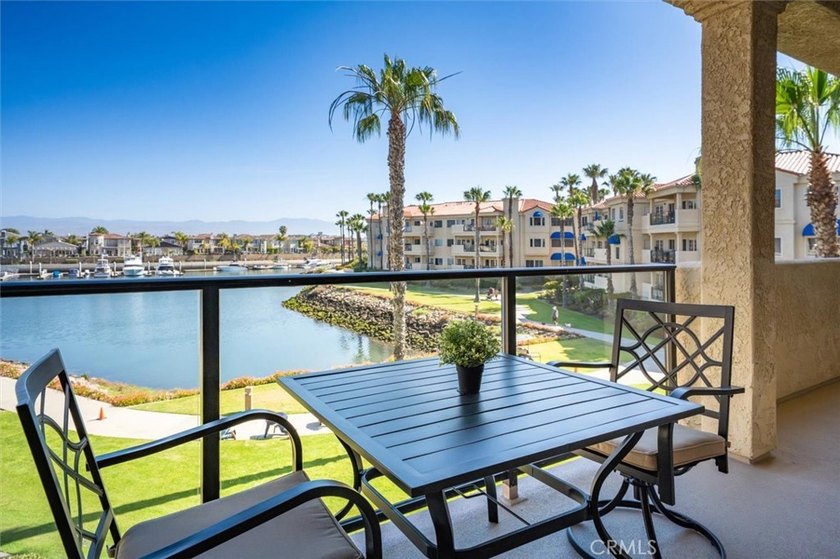 Stunning single-level waterfront condo in the exclusive gated - photo 17