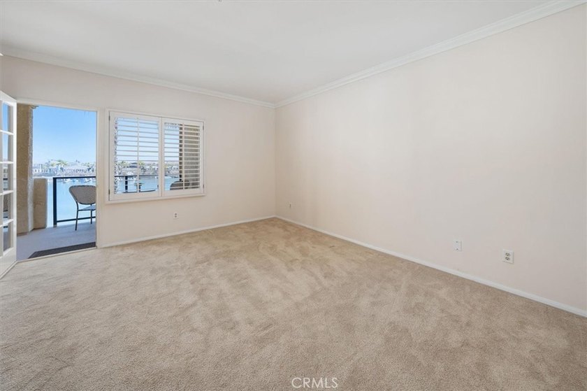 Stunning single-level waterfront condo in the exclusive gated - photo 24