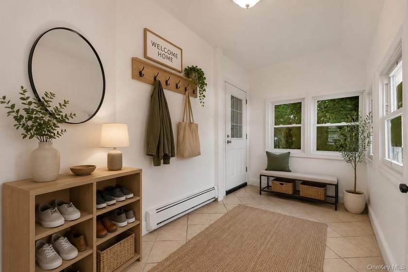Welcome to this spacious single-family home in the heart of New - photo 4