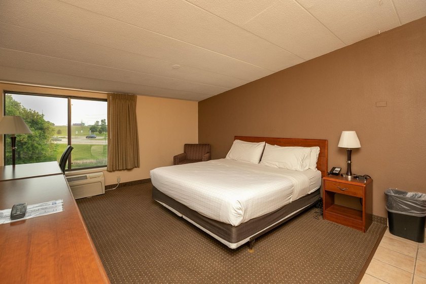 Outstanding opportunity for a centrally located Rochester, MN - photo 38