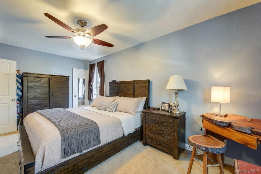 Welcome to Rocky Hill Terrace! This bright and spacious - photo 20