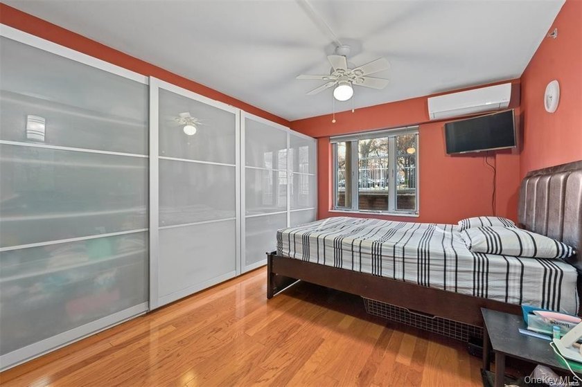 Welcome to your dream home in the heart of Forest Hills! This - photo 5