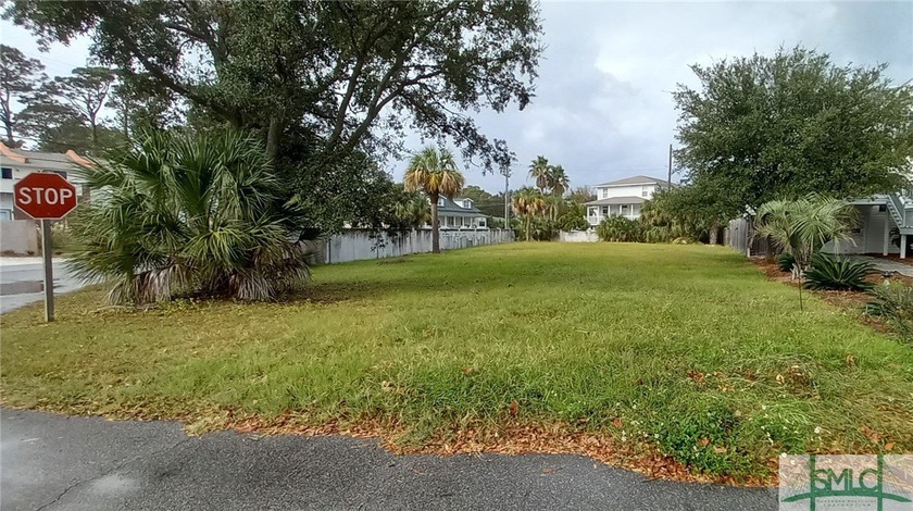 Large building lot in excellent island location in the historic - photo 3