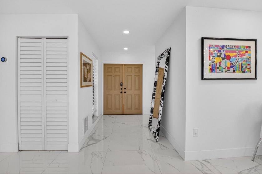 Beautiful, totally redone Willow Wood 3 bedroom, 2.5 second - photo 4