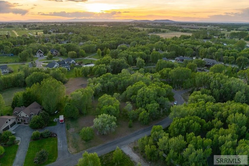 Exclusive Luxury Homesite Opportunity - Design-Controlled Build - photo 14