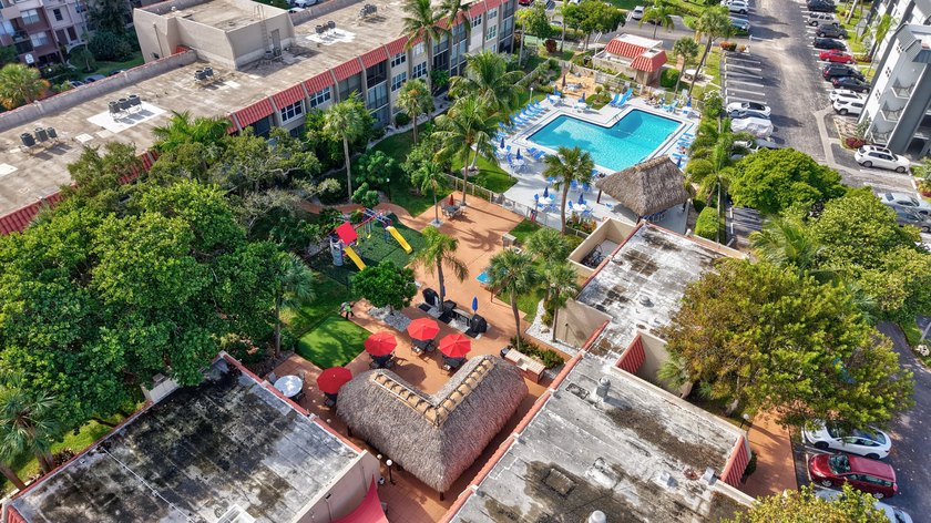 Priced right! Welcome to Island Club in the heart of Pompano - photo 33
