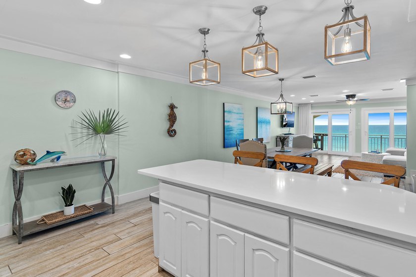 Prominently positioned to showcase the stunning views of - photo 13