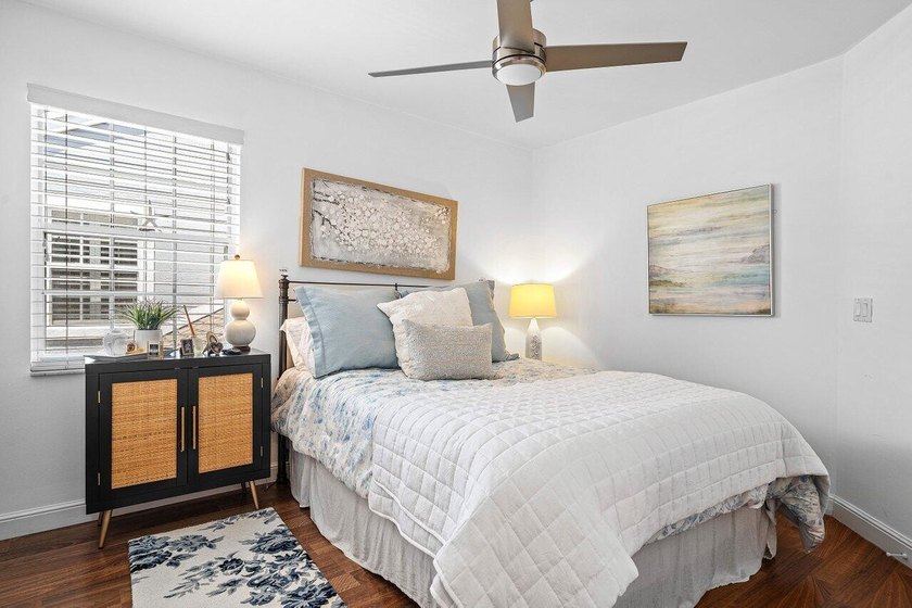 Stunning renovated 2BR/2BA condo in the heart of Boca Raton - photo 23