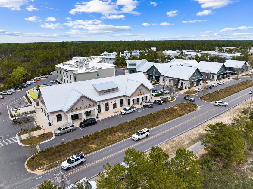 Prominently positioned to showcase the stunning views of - photo 40