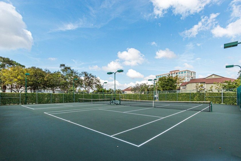 Stunning renovated 2BR/2BA condo in the heart of Boca Raton - photo 42