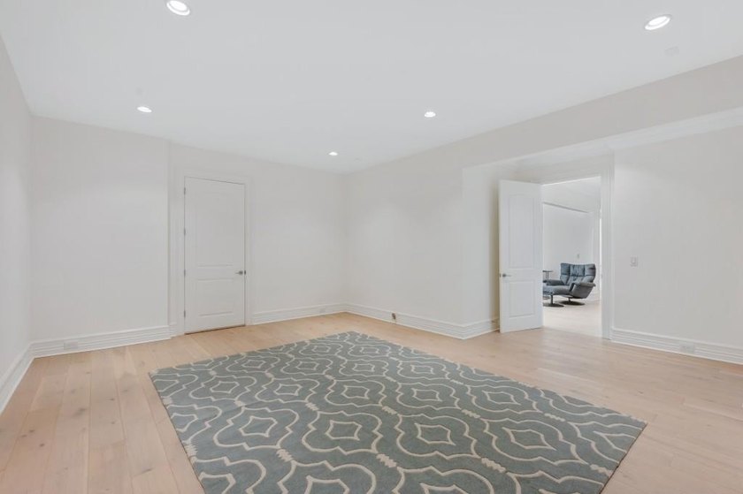Impeccably maintained home that embodies luxurious finishes - photo 50