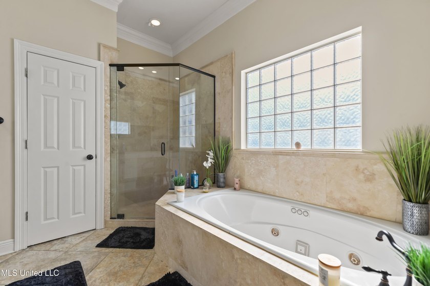Located in the desirable Bent Oaks subdivision, this 3,826 sq ft - photo 21