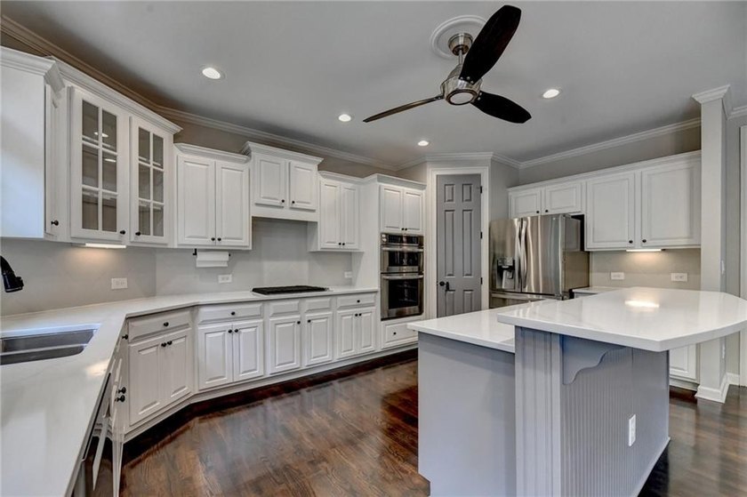 GORGEOUS move-in-ready home, ORIGINAL JOHN WEILAND FLOORPLAN - photo 35