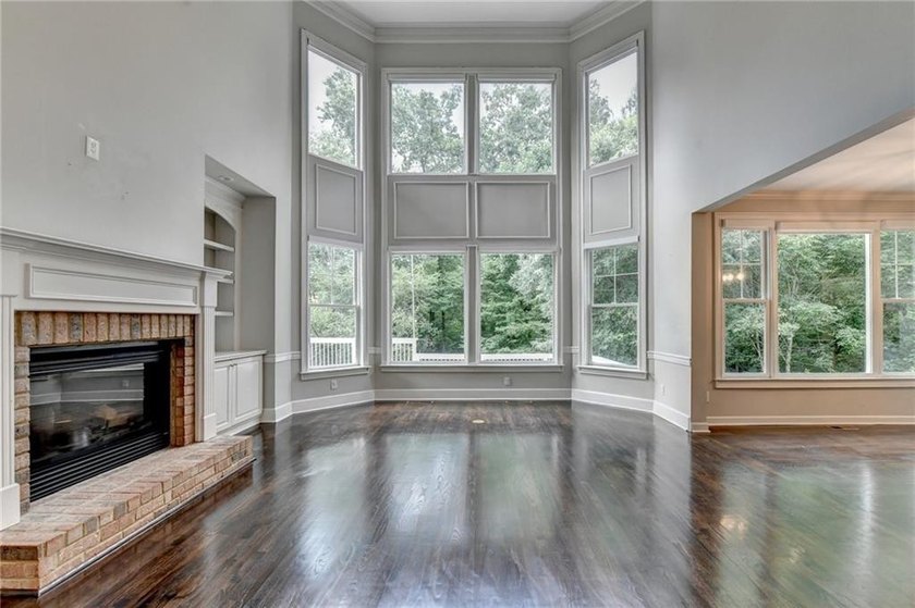GORGEOUS move-in-ready home, ORIGINAL JOHN WEILAND FLOORPLAN - photo 42