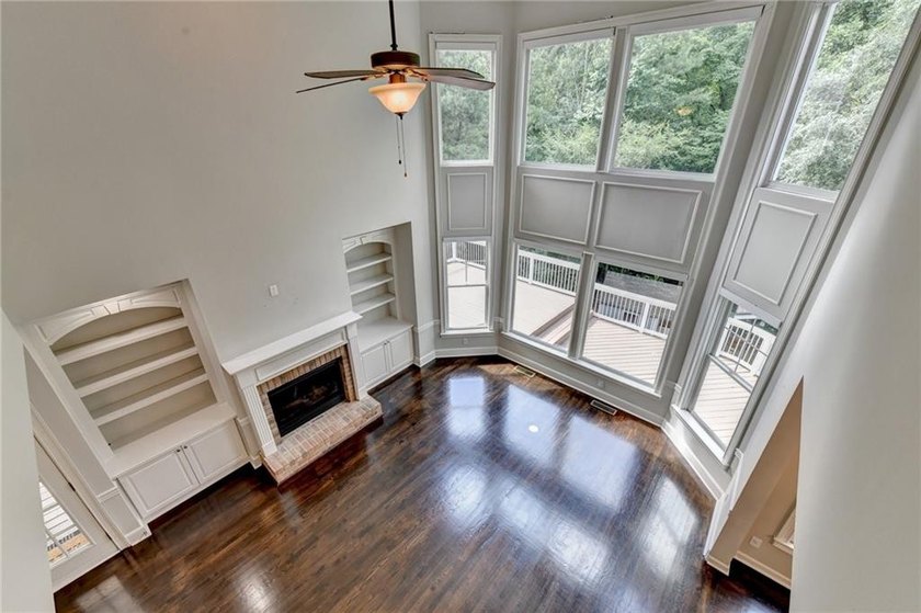GORGEOUS move-in-ready home, ORIGINAL JOHN WEILAND FLOORPLAN - photo 48