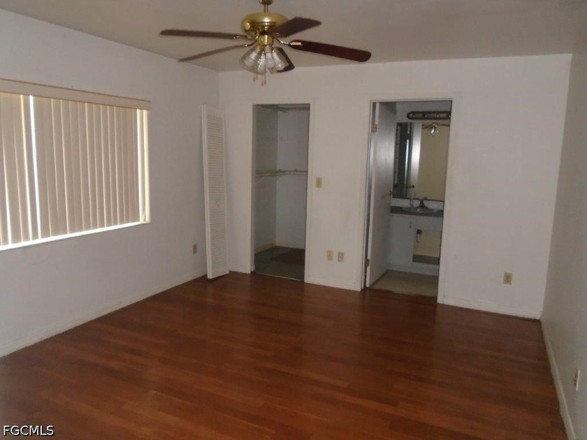 Great NW Cape location! Close to all on Pine Island Rd. corridor - photo 3
