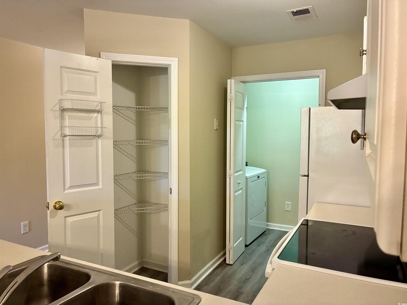 Welcome to Your Myrtle Beach Getaway! This 2 Bed / 2 Bath condo - photo 4
