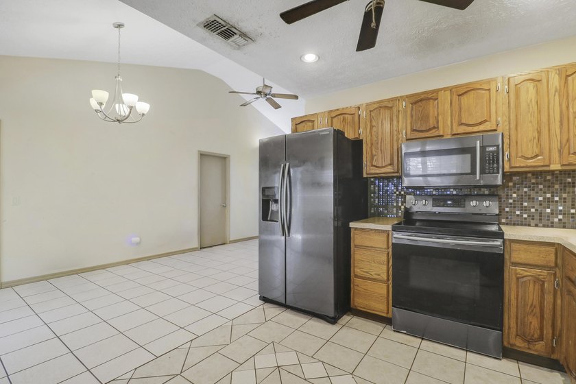 4 bedroom, 2 bath home in the sought-after Indian River Estates - photo 13