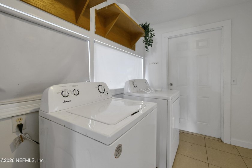A classic Riverside bungalow, refreshed and ready for its next - photo 22