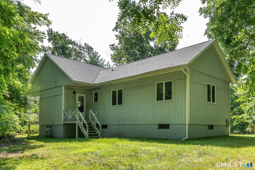 The Cub House Located in the coveted Twin Lakes area of - photo 19