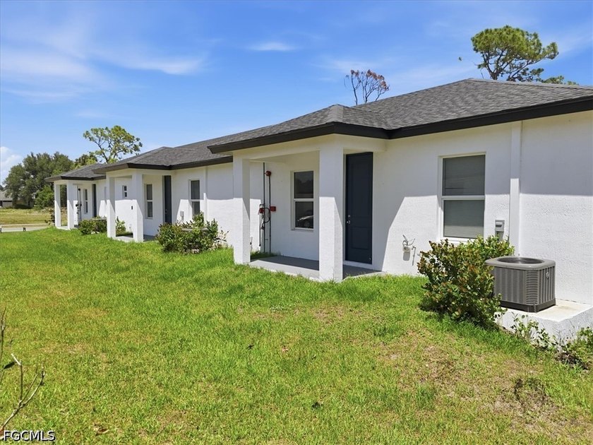 Brand-New Construction TRIPLEX located in the Oakland Hills - photo 8
