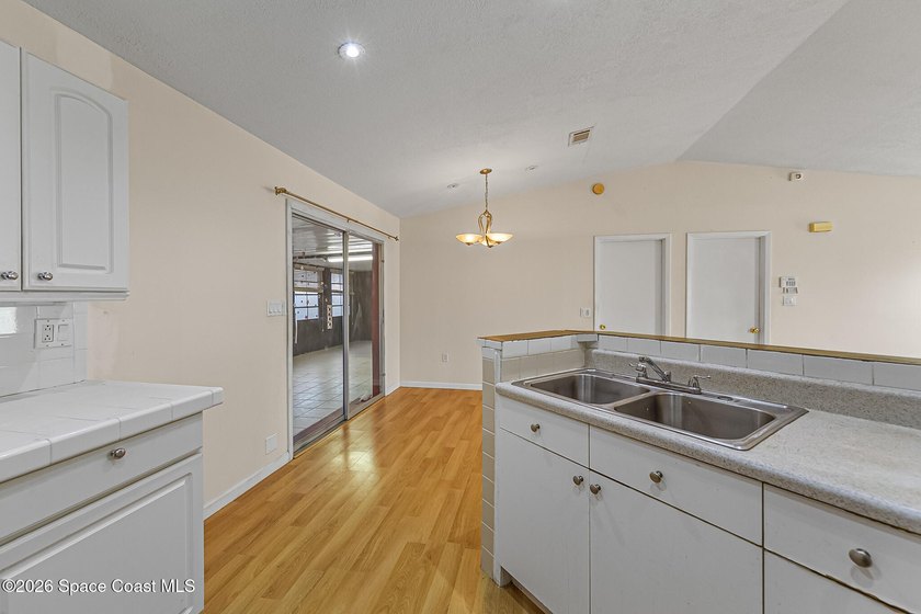 BACK ON MARKET! NEW A/C, WATER HEATER! NEW ELECTRICAL PANEL! - photo 20