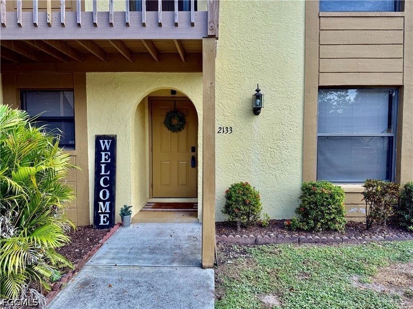 Affordable 2 bedroom 2 bath GROUND FLOOR CORNER UNIT in Golfside - photo 2