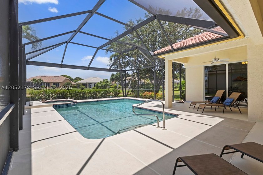 Welcome to paradise! This is an exceptional 3-bedroom, 2-bath - photo 28