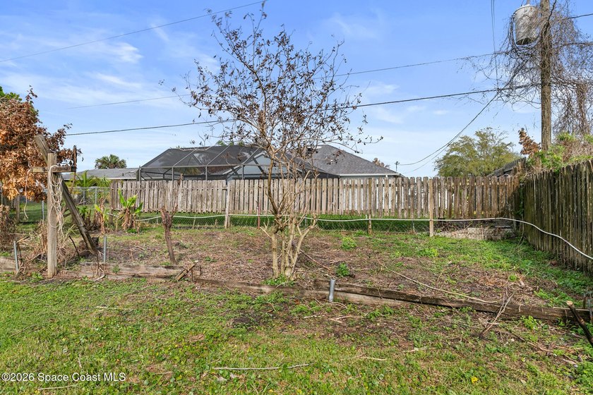 BACK ON MARKET! NEW A/C, WATER HEATER! NEW ELECTRICAL PANEL! - photo 35