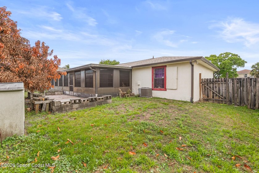 BACK ON MARKET! NEW A/C, WATER HEATER! NEW ELECTRICAL PANEL! - photo 38
