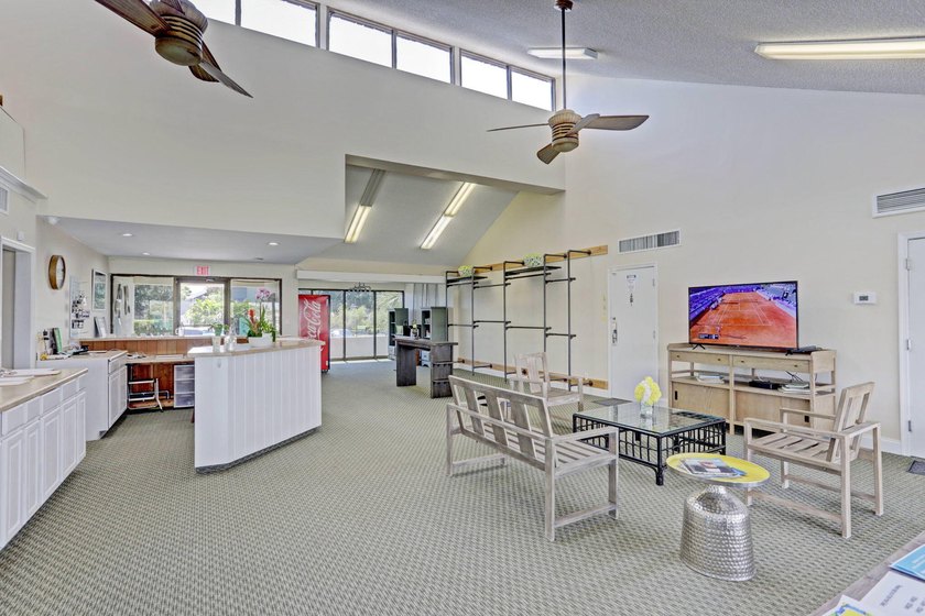 Rare beachside opportunity in Jupiter Ocean &amp; Racquet Club: - photo 29