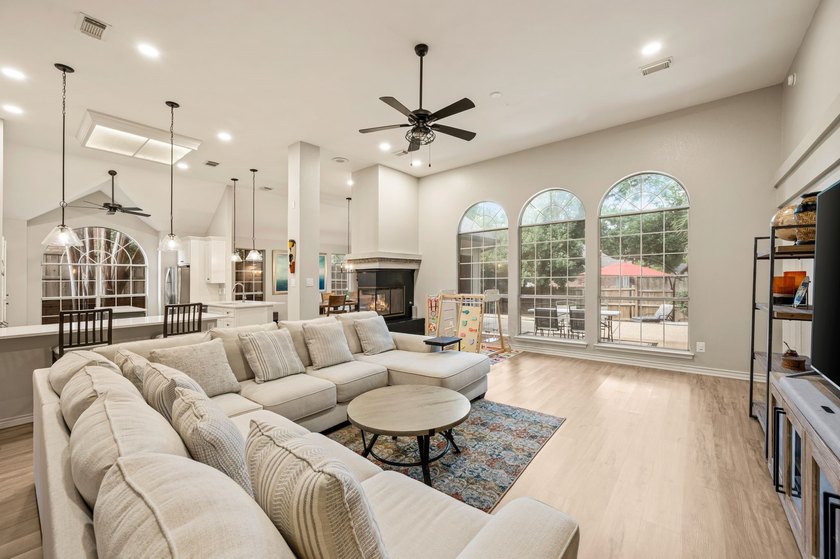 OPEN HOUSE SUNDAY JULY 12TH 1-3PM. Welcome home to this gorgeous - photo 5