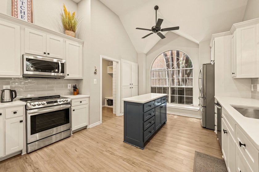 OPEN HOUSE SUNDAY JULY 12TH 1-3PM. Welcome home to this gorgeous - photo 10