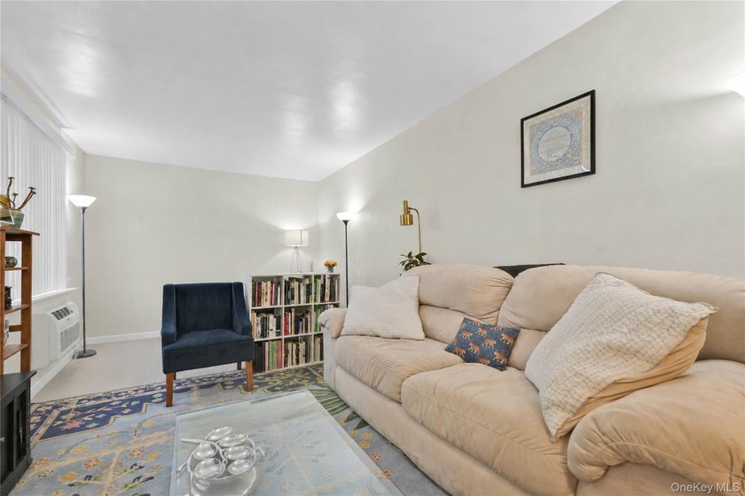 Welcome to Linden Hill Co-op in the heart of North Flushing! - photo 3