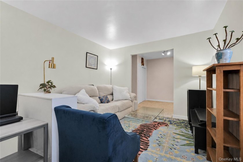 Welcome to Linden Hill Co-op in the heart of North Flushing! - photo 4