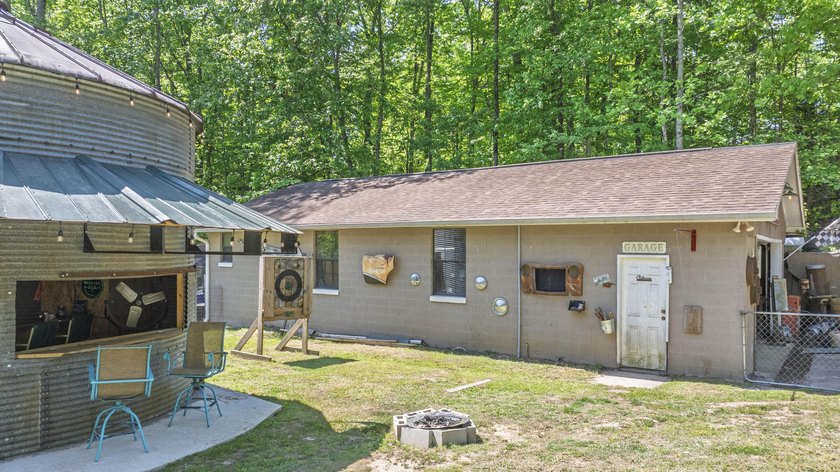 Cozy Country Living on Nearly an Acre - Private &amp; Unique Retreat - photo 46