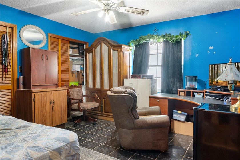 Under contract-accepting backup offers. Spacious 4-Bedroom Home - photo 14