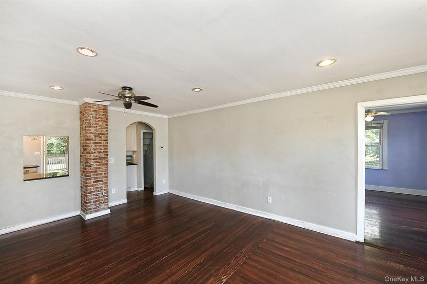 Welcome home to this Charming 2-bedroom, 2 full bath property - photo 10