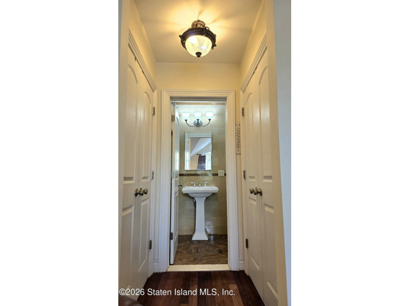 Beautifully maintained 3-bedroom, 2-bath condo offering the - photo 33