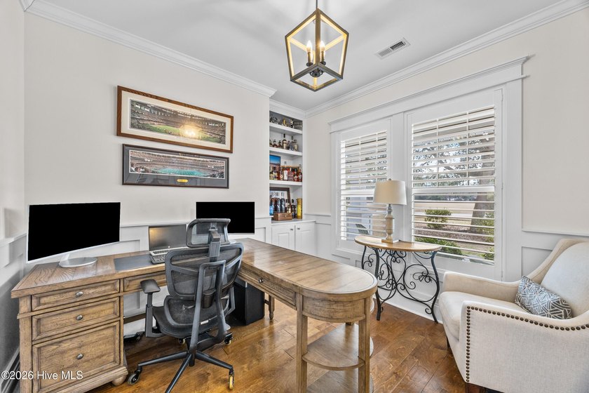 This is the custom home you have been searching for in the - photo 12