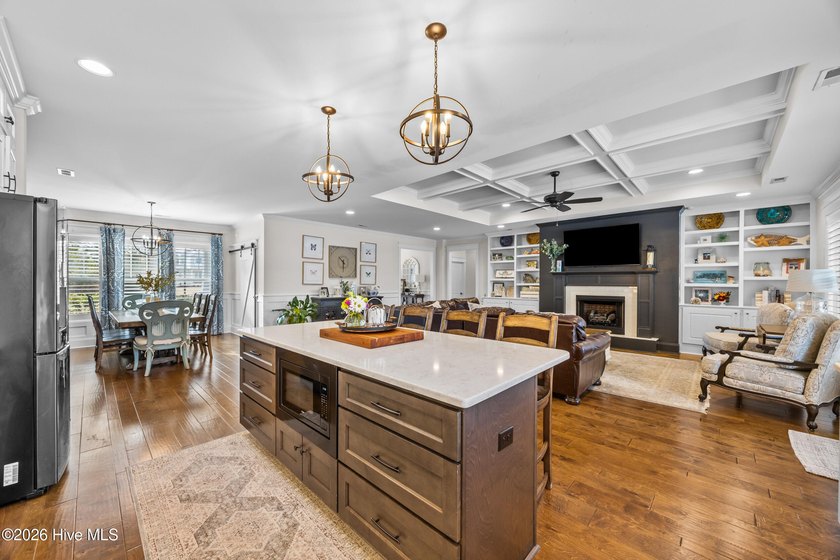 This is the custom home you have been searching for in the - photo 23