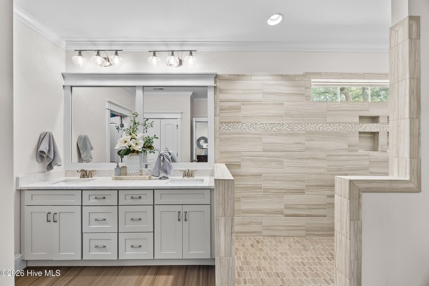 This is the custom home you have been searching for in the - photo 39